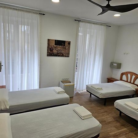 Hostal Miralva Madrid Dış mekan fotoğraf