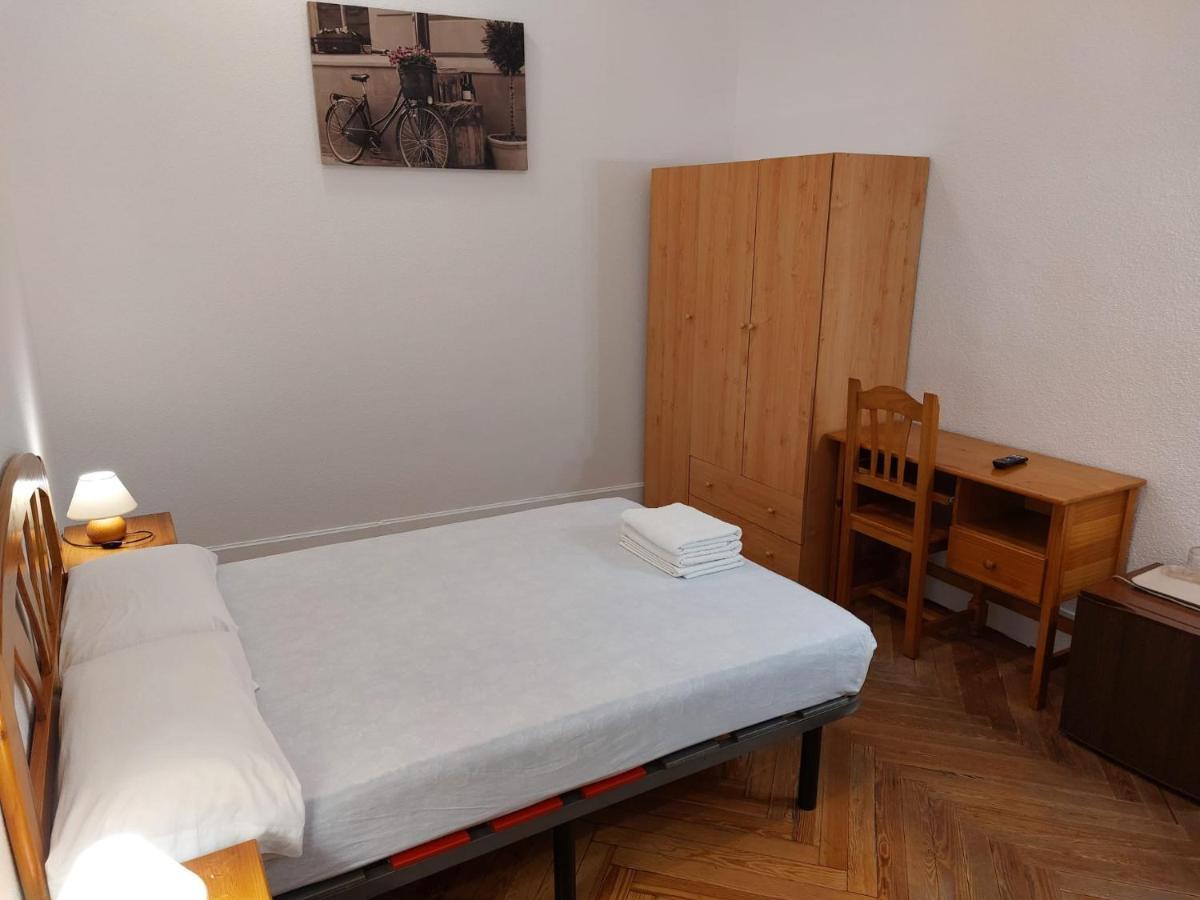 Hostal Miralva Madrid Dış mekan fotoğraf