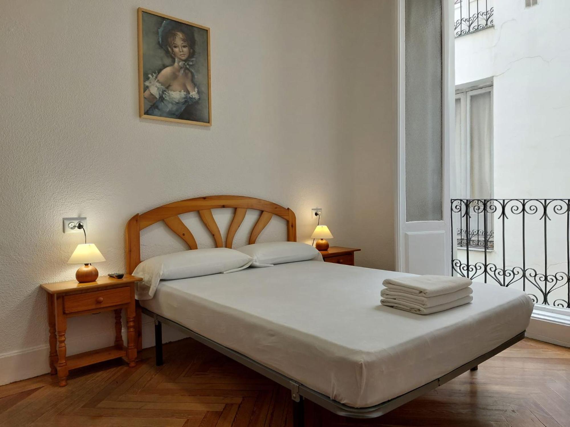 Hostal Miralva Madrid Dış mekan fotoğraf