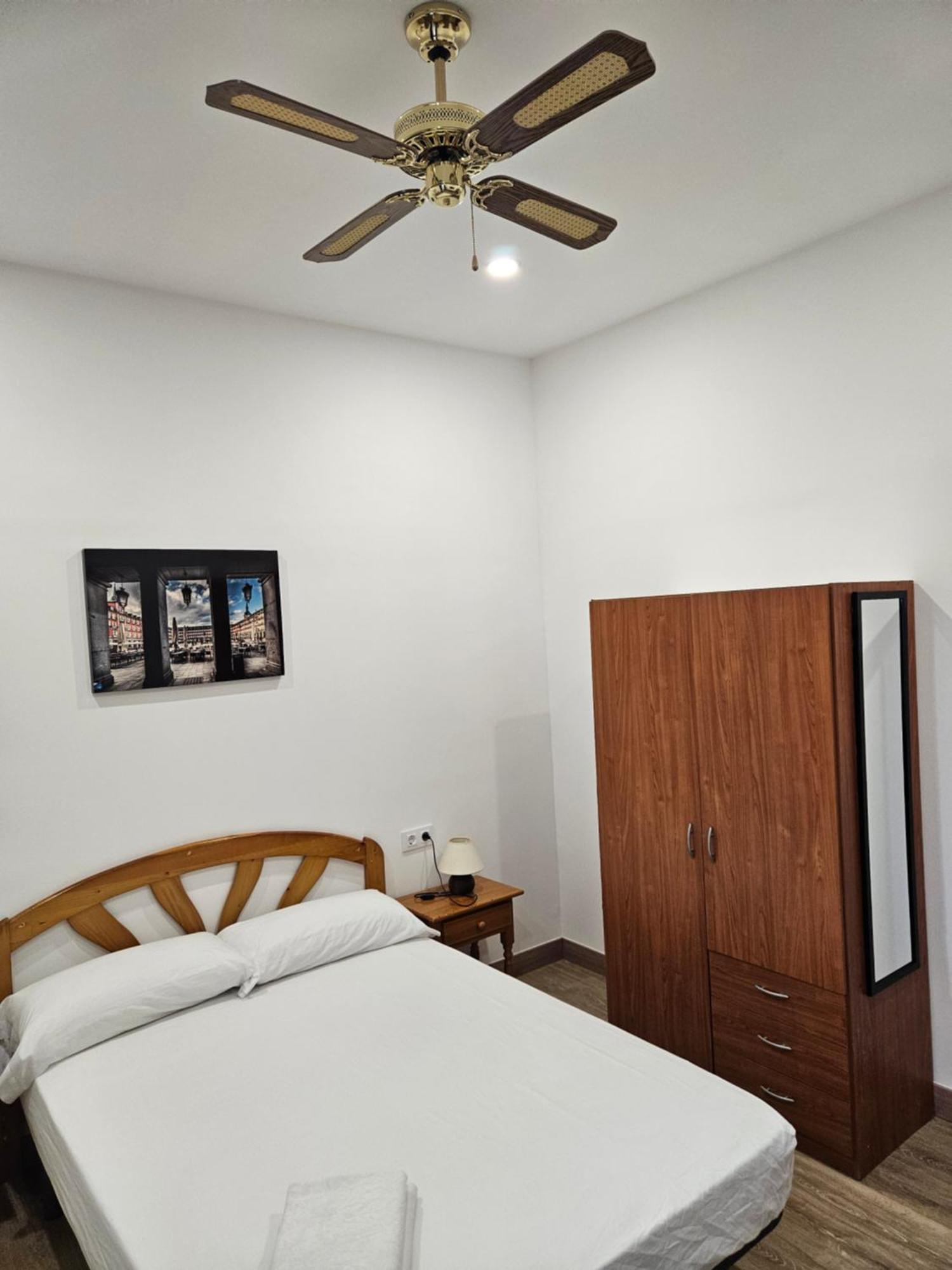 Hostal Miralva Madrid Dış mekan fotoğraf