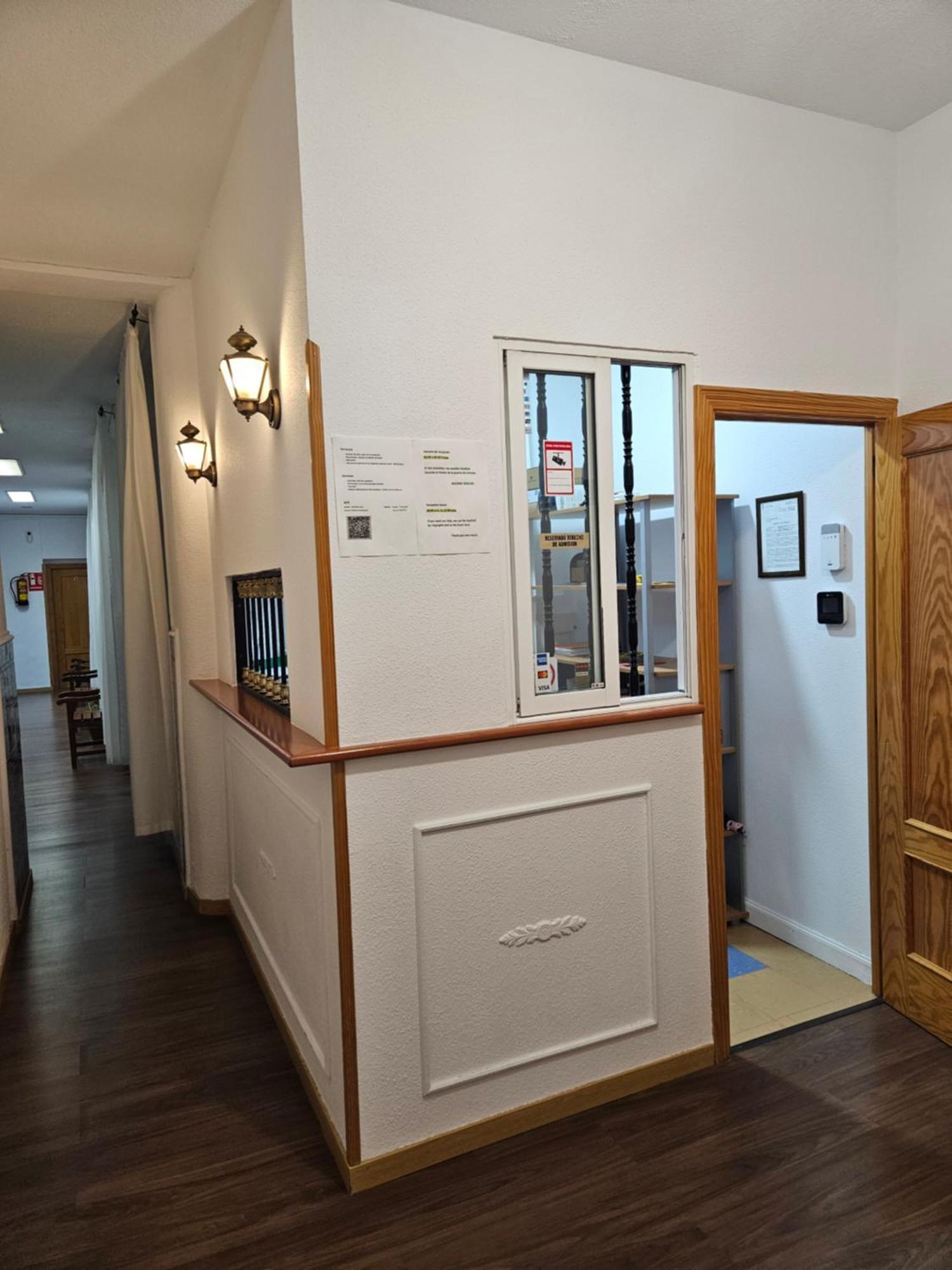 Hostal Miralva Madrid Dış mekan fotoğraf